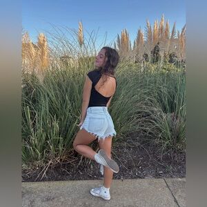 Meet your Posher, Lily